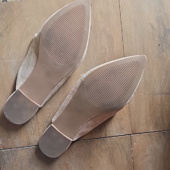 Steve Madden Beige Suede Chain-Trim Mules - Picture 2 of 4